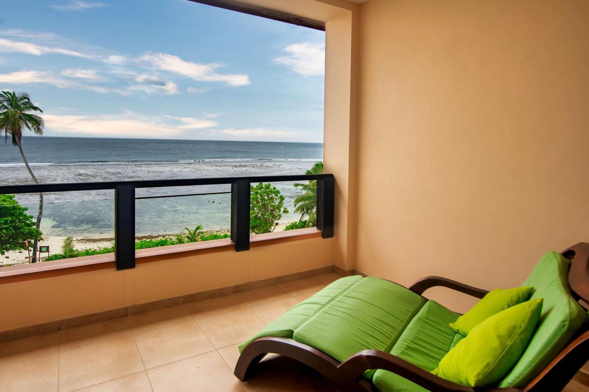 Doubletree By Hilton Seychelles Allamanda Resort & Spa Takamaka Eksteriør billede
