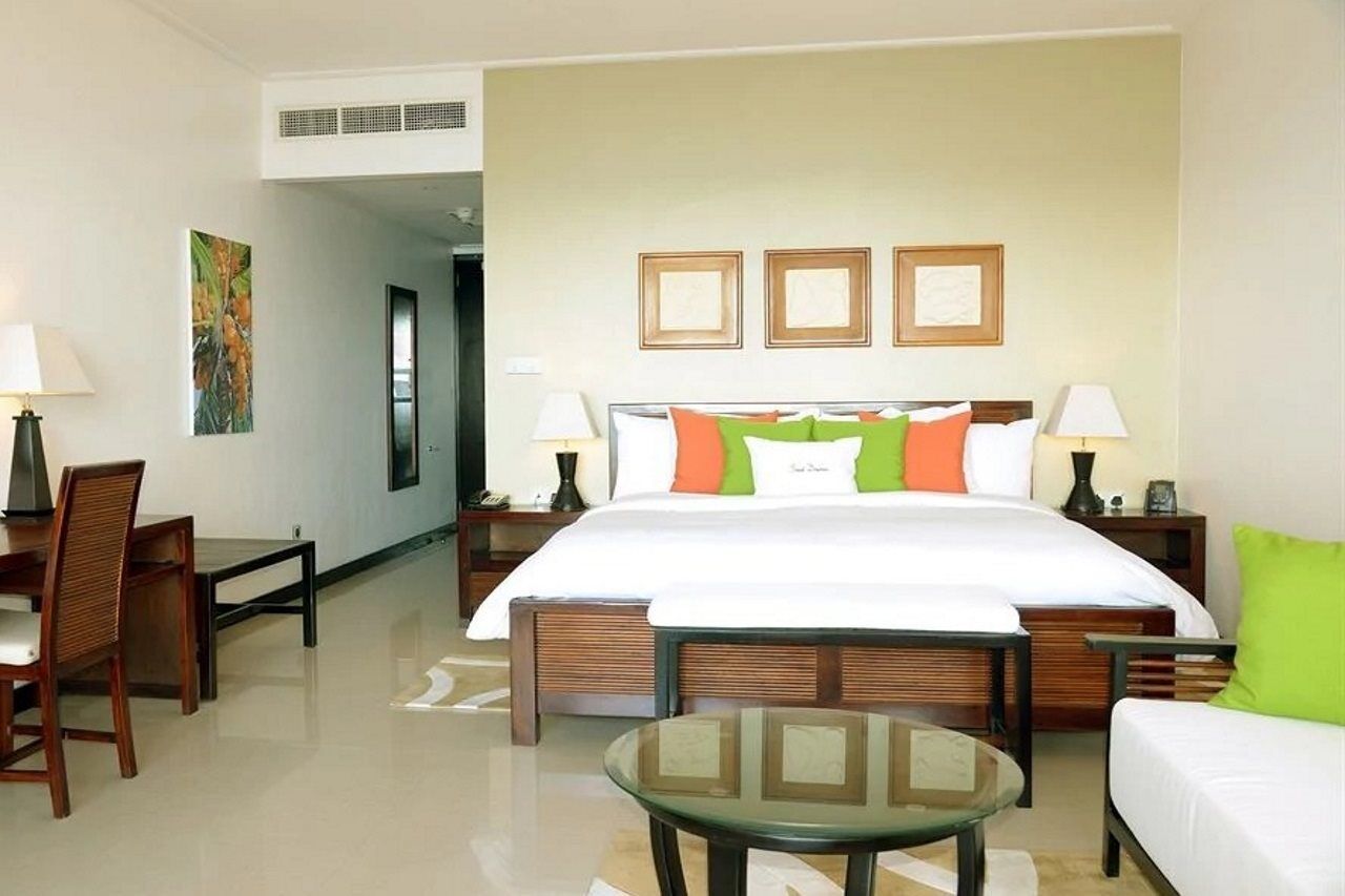Doubletree By Hilton Seychelles Allamanda Resort & Spa Takamaka Eksteriør billede