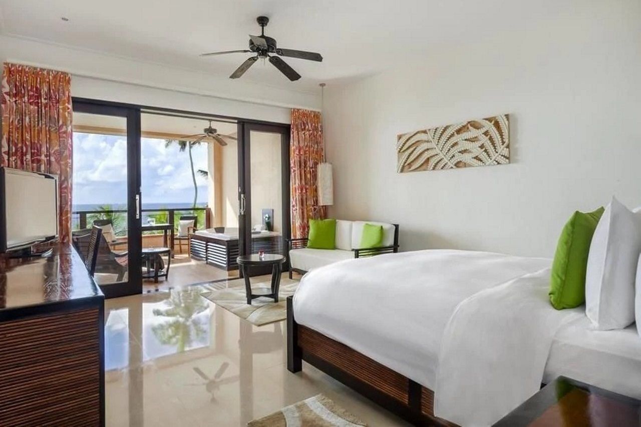 Doubletree By Hilton Seychelles Allamanda Resort & Spa Takamaka Eksteriør billede